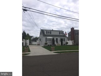 5 Dewar Dr, Trenton, NJ 08620