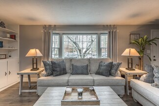 801 Washington St Unit 7, Pembroke, MA 02359