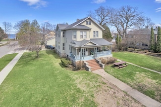 1616 7th St, Menominee, MI 49858