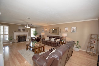 2802 Sandpebble Dr, Seabrook, TX 77586