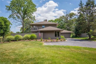 885 Brandon Cir, Aurora, OH 44202