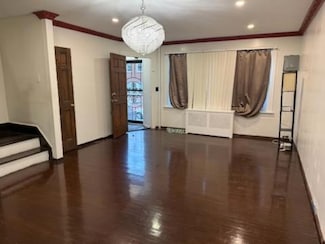 2052 32nd St Unit 1, Astoria, NY 11105