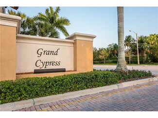 4707 Cypress St, Coconut Creek, FL 33073