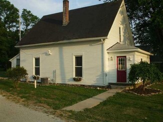 702 S Pearl St, Spiceland, IN 47385