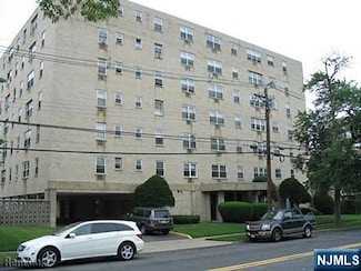 211 Johnson Ave, Hackensack, NJ 07601