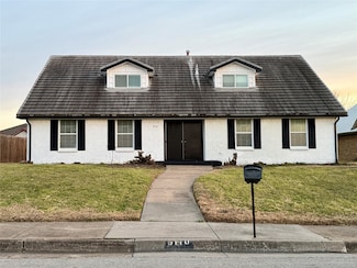 6110 Challedon Ln, Dallas, TX 75211