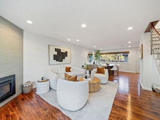 1031 Las Palmas Dr, Santa Clara, CA 95051