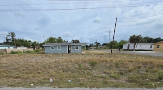 2520 42nd Place, Vero Beach, FL 32967