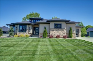 34 Sequoyah Point, Lake Winnebago, MO 64034