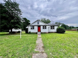 2637 Taylor Rd, Chesapeake, VA 23321