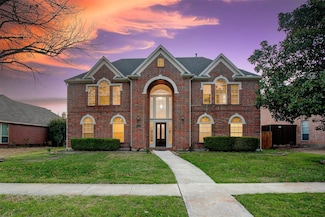 2221 Country Club Dr, Plano, TX 75074
