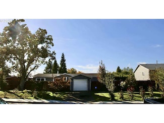 216 Jeanette Ave, Medford, OR 97501