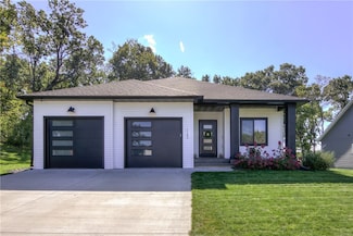 1145 Plum Creek Dr, Eau Claire, WI 54703