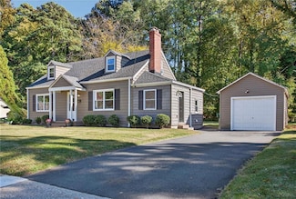 153 Shoe Ln, Newport News, VA 23606