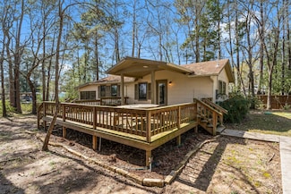 812 Lake Livingston Blvd, Livingston, TX 77351