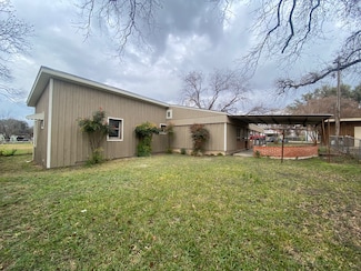 400 W Highland Ave, Comanche, TX 76442