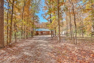 7977 Berry Ave, Seligman, MO 65745