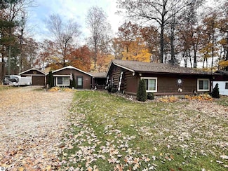 2346 Arbor Rd, Lupton, MI 48635