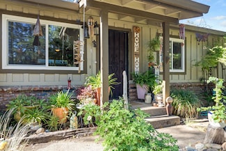 6044 Emerald Ln, Redding, CA 96001