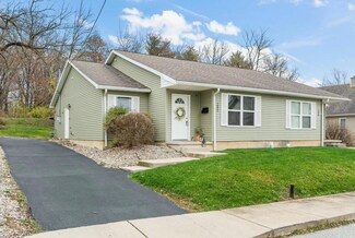 753 Cyrus St Unit A, Valparaiso, IN 46383