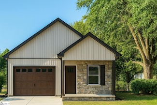 110 Simmons Rd, Woodruff, SC 29388