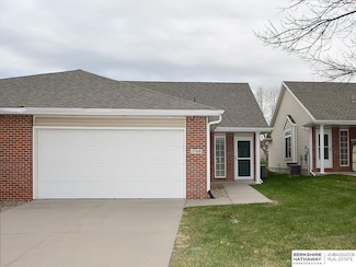 17509 Parker Plaza, Omaha, NE 68118