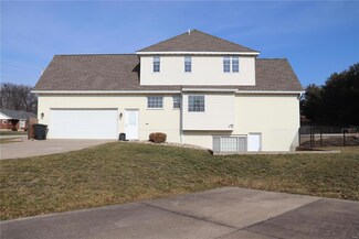 261 Hummingbird Ln, Hannibal, MO 63401
