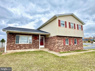 929 Sycamore Ln, Lebanon, PA 17046