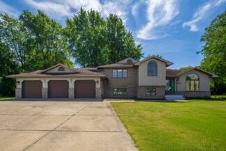 10046 Polk Ct, Crown Point, IN 46307