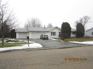 97 W Ellen Ave, Cortland, IL 60112