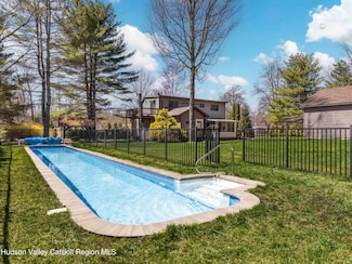 673 Acorn Hill Rd, Olivebridge, NY 12461