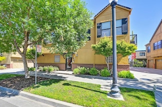 2117 S St Unit 204, Sacramento, CA 95816