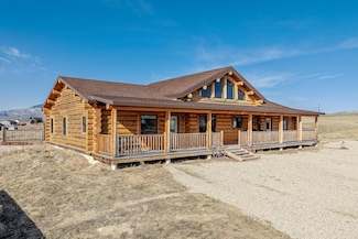 46 Quarter Horse Ln, Cody, WY 82414