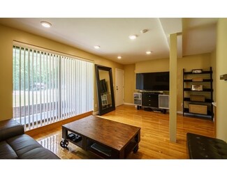 30 Conant St Unit 1F, Beverly, MA 01915