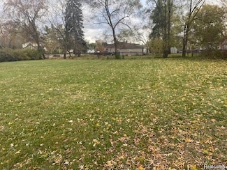 18571 Farmington Rd, Livonia, MI 48152