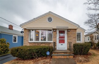 126 Enfield Ave, Providence, RI 02908
