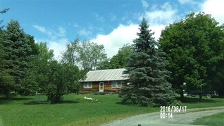 21 North St, Middletown Springs, VT 05757