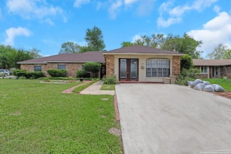 6430 Ridge Forest Dr, San Antonio, TX 78233