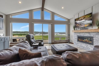 21048 Eagle Dr, Osakis, MN 56360