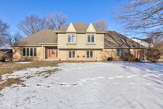 2489 Woodsway Dr, Greenwood, IN 46143