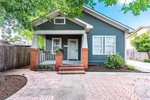 231 Cody St, Houston, TX 77009