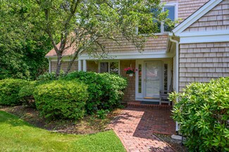 10 Oyster Leaf Ln, Brewster, MA 02631