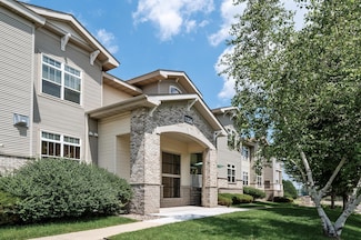 1256 County Road D E Unit 103, Maplewood, MN 55109