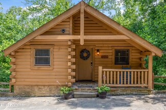 1235 Honeysuckle Ln, Sevierville, TN 37876