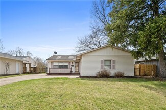 381 Lombardy Dr, Berea, OH 44017