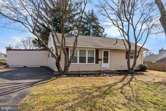 945 Willopenn Dr, Southampton, PA 18966