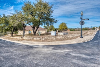 1902 Valencia Dr N Unit 79, Kerrville, TX 78028