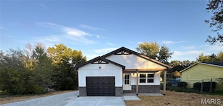 614 Bryan Ave, Paris, MO 65275