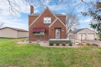 4464 Kemary Ave SW, Navarre, OH 44662