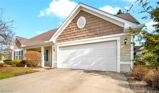 9107 W Windsor Dr, Olmsted Falls, OH 44138